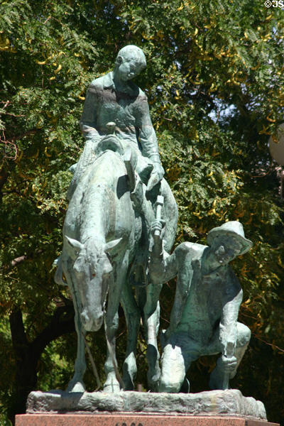 Monument to Oklahoma Pioneers of 1889 staking land by Leonard McMurry. Oklahoma City, OK.