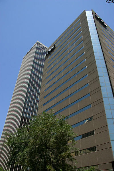 Mid America Tower (1980) (19 floors) (20 North Broadway Ave.) with Chase Tower beyond. Oklahoma City, OK.