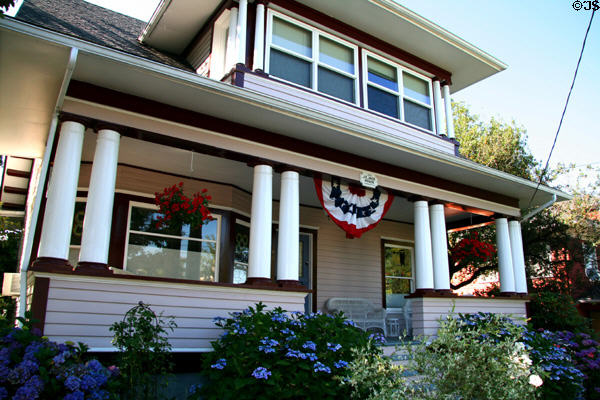 J.E. Jack House (c1913) (903 Washington St.). Oregon City, OR. Style: Bungalow.