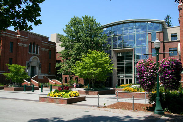 University Of Oregon Lundquist College Of Business 84