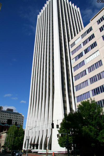 Wells Fargo (First Interstate) Center (1972) (41 floors) (1300 SW 5th Ave.). Portland, OR. Architect: Charles Luckman Assoc..