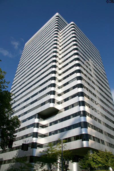 Pacwest Center (1984) (30 floors) (1211 SW 5th Ave.). Portland, OR. Architect: Skidmore, Owings & Merrill LLP.