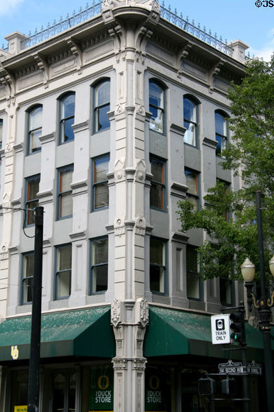 Willamette Block (1882) (722-728 SW 2nd Ave.). Portland, OR. Style: Italianate.