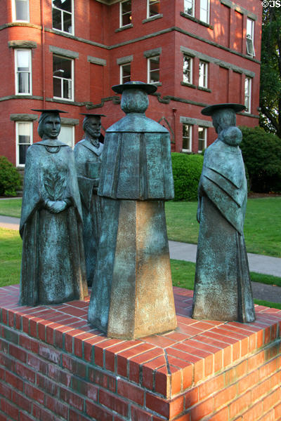 Town & Gown statue (1992) by Mark Sponenburgh at Willamette University. Salem, OR.