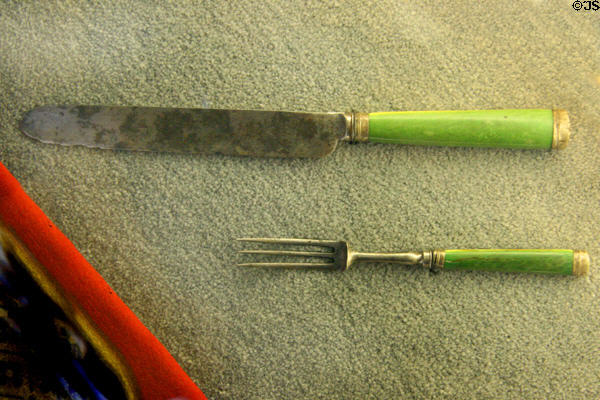 Knife & fork taken from General Lee's Arlington home by a Union soldier at Lee's Headquarters Museum. Gettysburg, PA.