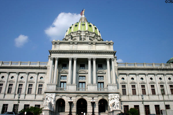 Pennsylvania Capitol (1902-06). Harrisburg, PA. Architect: Joseph Miller Huston.