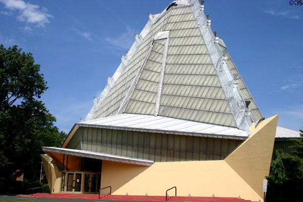 Beth Shalom Synagogue (1956) in Elkins Park. Philadelphia, PA. Architect: Frank Lloyd Wright.