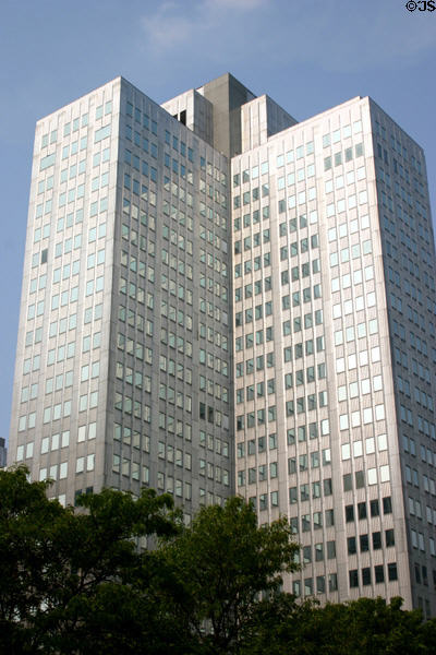 Gateway Center Building (1952) (Golden Triangle). Pittsburgh, PA.