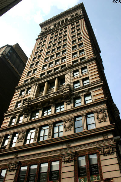 Arrott Building (1902) (401 Wood St.) (18 floors) with crenellated roofline. Pittsburgh, PA. Architect: Frederick J. Osterling.