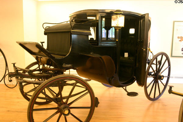 Extension Brougham coach 3692 (c1880) by W.D. Rogers & Sons of Philadelphia at Frick Mansion Auto Collection. Pittsburgh, PA.