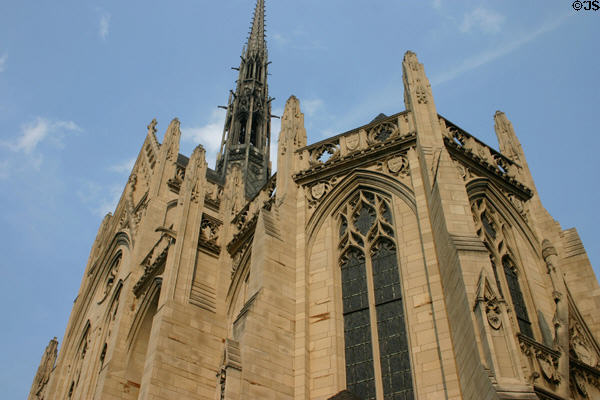 Heinz Chapel (1938) on University of Pittsburgh campus. Pittsburgh, PA. Style: Gothic.