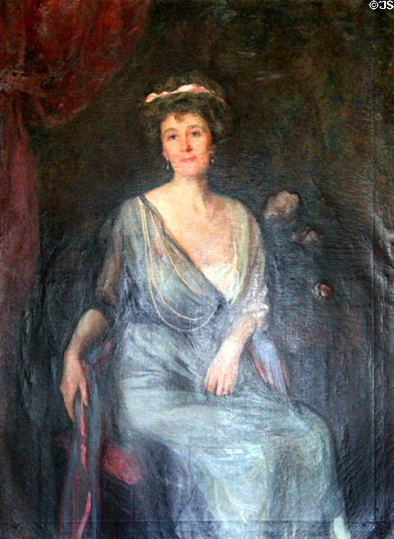 Minnie Griswold Forbes portrait (c1900) by Lydia Field Emmet at Newport Art Museum. Newport, RI.
