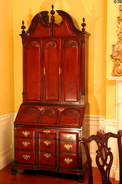 Desk & bookcase (c1760-85) attrib. to John Goddard of Newport, RI at RISD Museum. Providence, RI.
