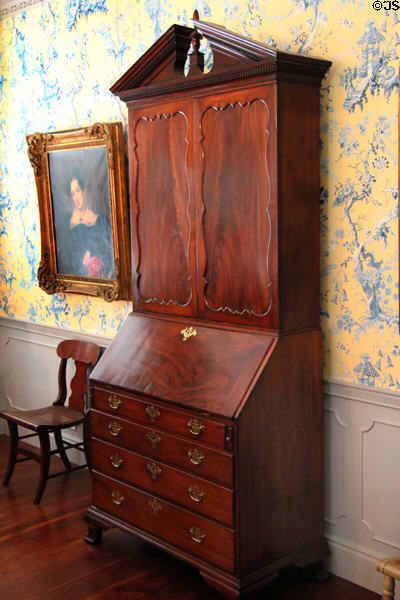 Desk & bookcase (1785) by John Carlile, Jr. of Providence at RISD Museum. Providence, RI.
