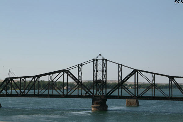 Swing section of rail bridge across Missouri River. Pierre, SD. Architect: Arthur McMullen & Co..