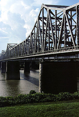 Interstate 55 bridge crosses Mississippi River. Memphis, TN.