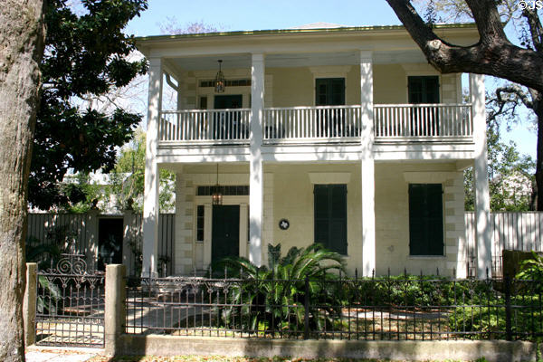 G.W. Grover-Chambers house (1859) (1520 Market). Galveston, TX. Style: Greek revival.
