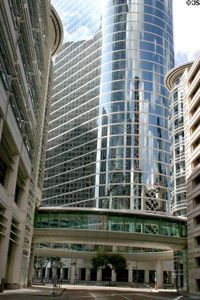 1400 Smith Street (1983) (50 floors). Houston, TX. Architect: Lloyd Jones Brewer & Assoc..