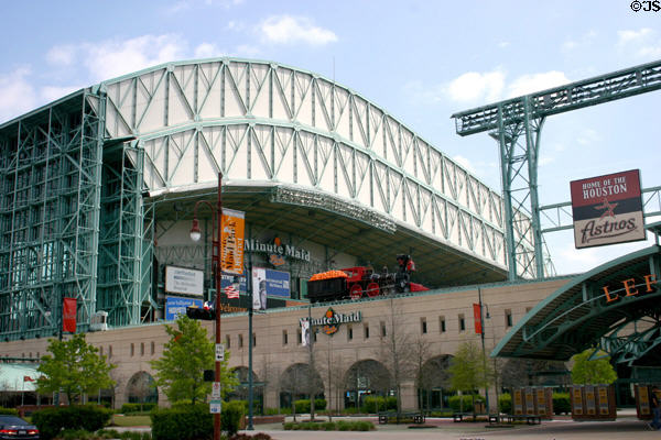 Minute Maid Baseball Park showing retractable roof (2000-2). Houston, TX. Architect: HOK Sport.