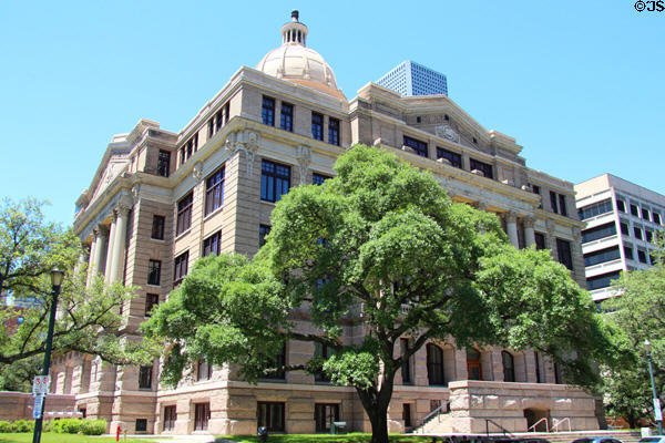 Harris County Courthouse (1910) (1201 Franklin St.). Houston, TX. Style: Classical Revival. Architect: Charles Erwin Barglebaugh. On National Register.