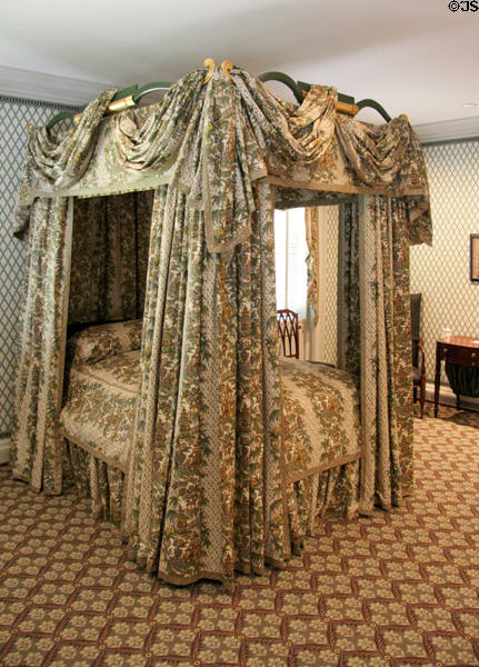 Canopied bed with chinoiserie chintz in McIntire bedroom in the style of Salem, MA (1790-1810) at Bayou Bend. Houston, TX.