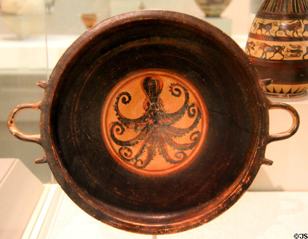 Euboean terracotta black-figure lekanis (shallow dish) with image of octopus (530-520 BCE) from Greece at San Antonio Museum of Art. San Antonio, TX.