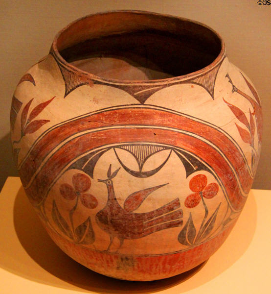 Zia painted clay storage jar with birds (c1930) at McNay Art Museum. San Antonio, TX.
