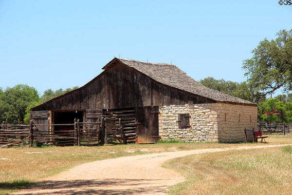 Barn at Sam Ealy Johnson log house & farm of Lyndon B. Johnson NHP. Johnson City, TX.