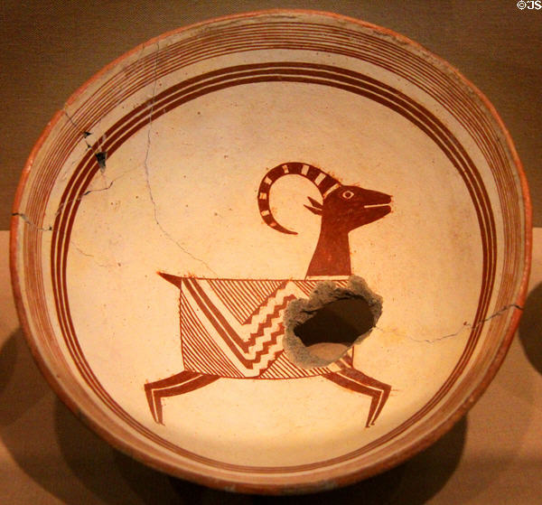 Ceramic black-on-white bowl with bighorn sheep (c1000-1150) by Mogollon culture (Mimbres people) of NM at Dallas Museum of Art. Dallas, TX.