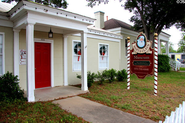 Santa Claus Museum (604Washington St.) on Magnolia Homes Tour. Columbus, TX.