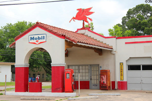 Heritage Mobil gas station (St. Lawrence St. at Hamilton St.). Gonzales, TX.