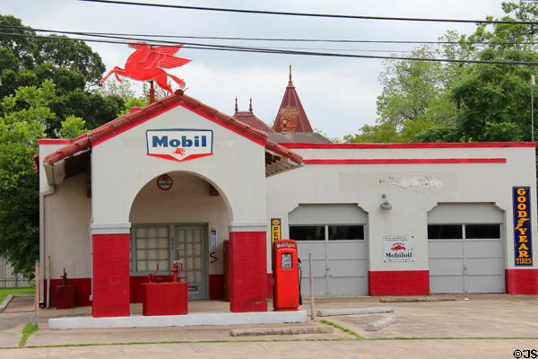 Heritage Mobil gas station (St. Lawrence St. at Hamilton St.). Gonzales, TX.