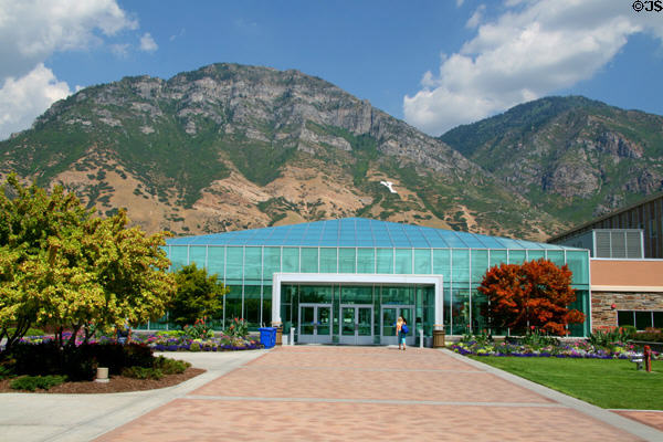 Harold B. Lee Library (1999) at Brigham Young University. Provo, UT. Architect: FFKR Architects.
