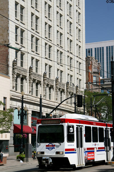 Salt Lake streetcar in front of Kearns Building on S. Main Street. Salt Lake City, UT.