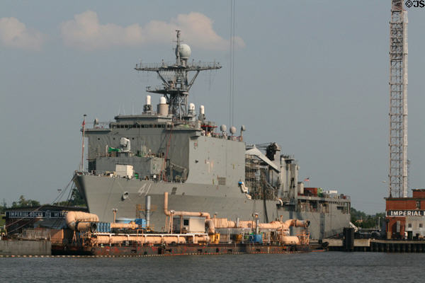 Imperial Docks shipyard with USS McClusky (FFG-41) Oliver Hazard Perry-class frigate. Norfolk, VA.