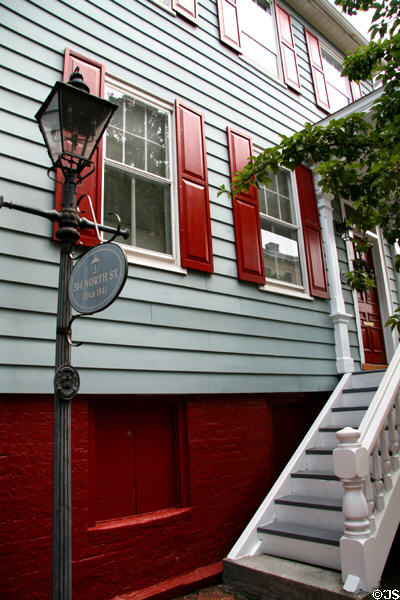 Elizabeth Row (314 North St.) (c1845) English Basement house. Portsmouth, VA.