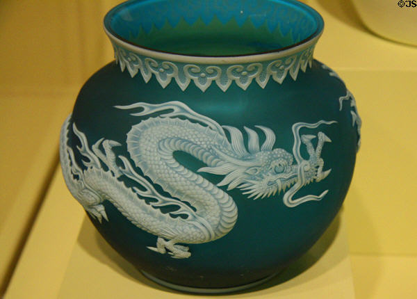 Dragon cameo-carved bowl (c1885) by Thomas Webb & Sons at Chrysler Museum of Art. Norfolk, VA.
