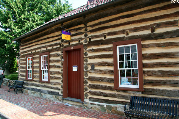 Stephen Donaldson Log Cabin (c1760) (14 Loudoun St.) now Loudoun Museum. Leesburg, VA.