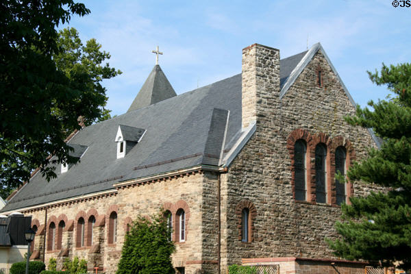 St James Episcopal Church (1895) (14 Cornwall St. NW). Leesburg, VA. Style: Victorian Romanesque.
