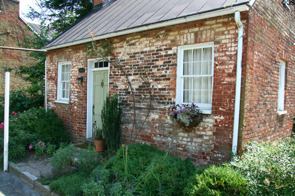 Wisteria cottage (early 19thC) (40129 Main St.). Waterford, VA.