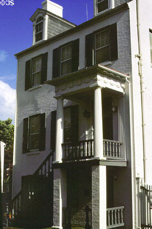 Hill House (early 1800s) built by Col. John Thompson in English Basement dwelling style. Portsmouth, VA.