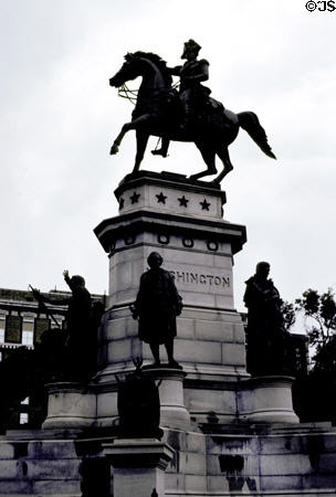 Monument to George Washington & Revolutionary War on grounds of Virginia State Capitol. Richmond, VA.