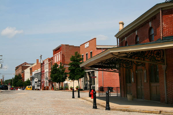 Heritage streetscape along Old St. Petersburg, VA.