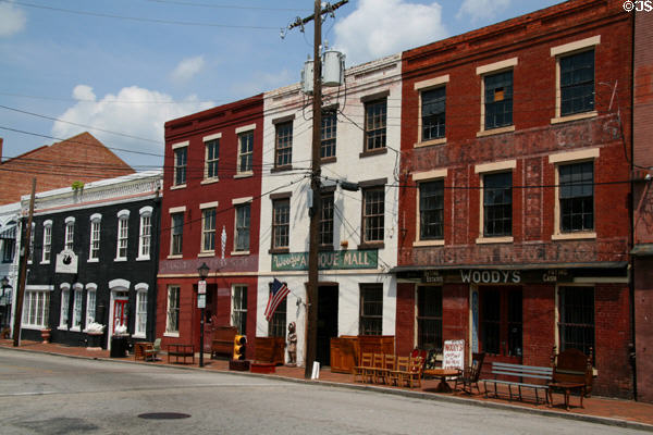 Heritage commercial streetscape along Old St. Petersburg, VA.