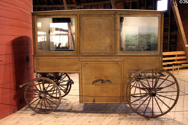 Popcorn wagon (c1880) by Keator & Wells of Cortland, NY in Round Barn at Shelburne Museum. Shelburne, VT.