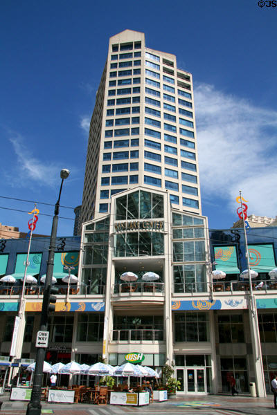 Westlake Center (1988) (25 floors) (1601 5th Ave.). Seattle, WA. Architect: RTKL Assoc. Inc..