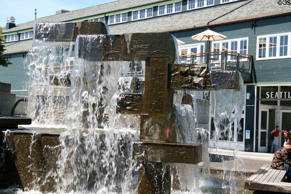 Fountain at Seattle Aquarium entrance. Seattle, WA.