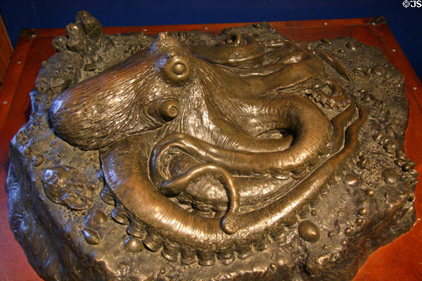 Bronze octopus sculpture at Seattle Aquarium. Seattle, WA.