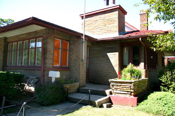 Richards Bungalow, an example of Wright's American System units. Milwaukee, WI.