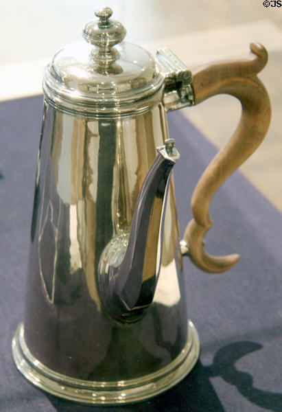 Silver coffee pot (George I, 1717-8) by Paul de Lamerie of Britain at Huntington Museum of Art. Huntington, WV.